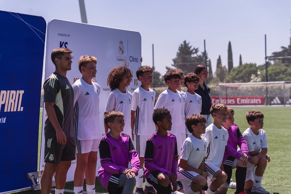 Joueurs participant à une clinique d’entraînement de la Fundación Real Madrid à Madrid